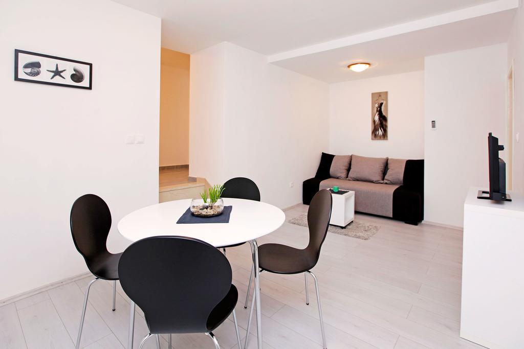Apartments Park เวลาลูกา ห้อง รูปภาพ